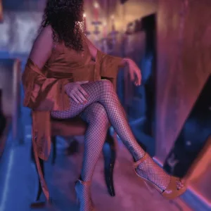 Elegante Frau im Gentlemen Club Wien – stilvolles Nightlife im EXZESS